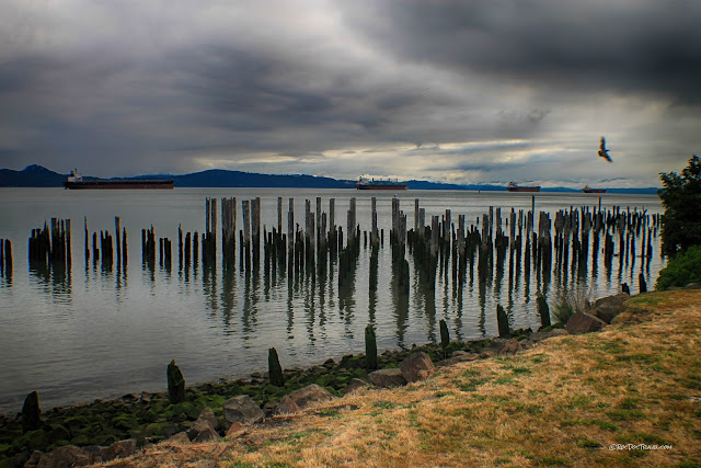 Columbia River mouth Astoria Oregon Washington Fort Stevens Lewis and Clark jetties geology travel trip copyright rocdoctravel.com