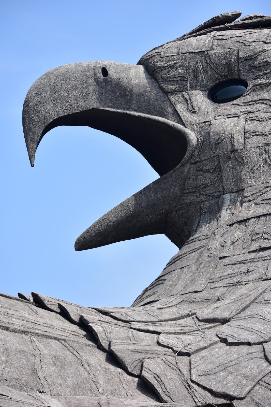 The Largest Bird Sculpture On Earth Took Artists 10 Years To Complete