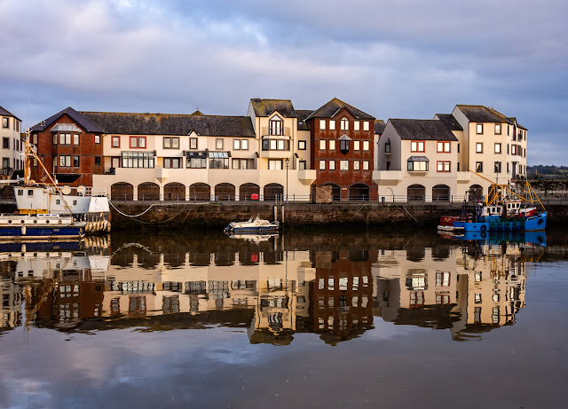 Photo of a wider view of the harbour