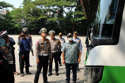 Satlantas Polres Bojonegoro, Bersama Instansi Terkait Lakukan Ramp Check Armada Bus