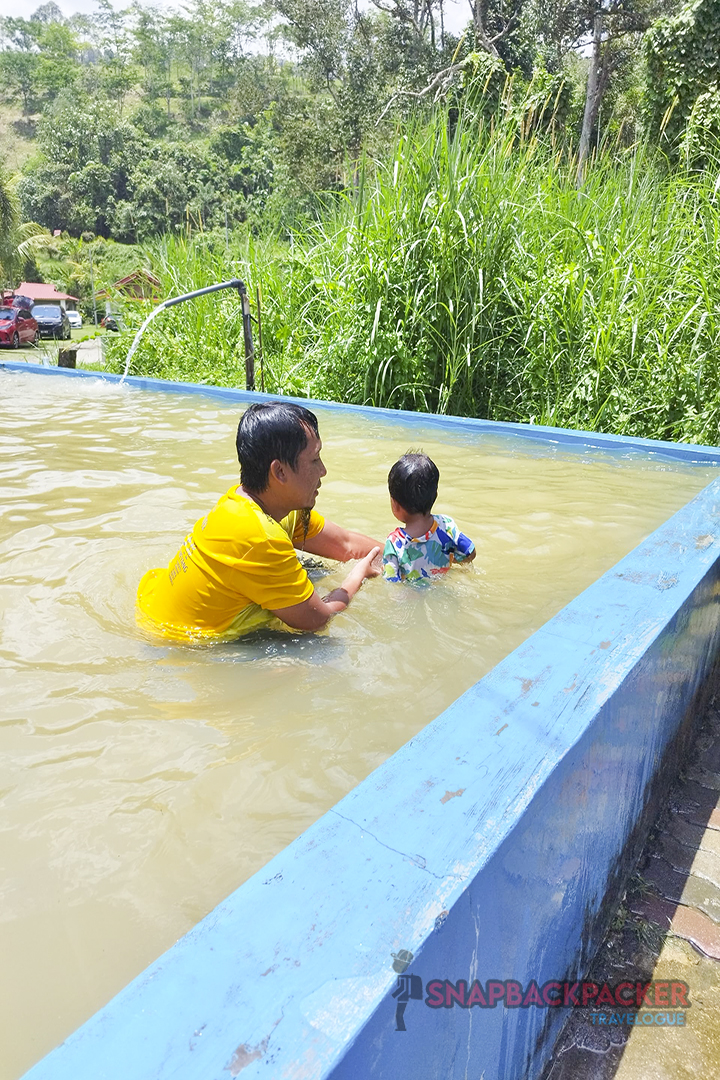 Mandi Kolam Air Teh Tarik