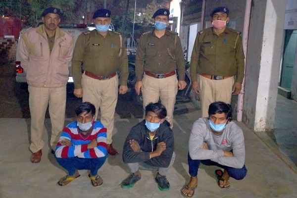 faridabad-sanjay-colony-police-chowki-arrested-3-mobile-chor