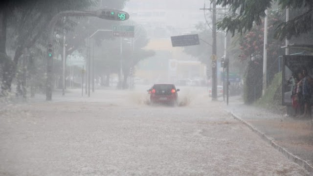Chuvas podem causar alagamentos em Salvador neste sábado, diz Codesal