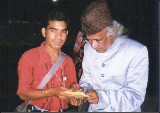GULSHAN ARt photo with artist (4)