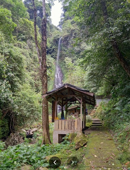 Air Terjun Sinar Tiga