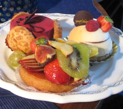 French Pastry - Paris Breakfasts