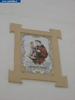 Azulejos e Placas de Pedra de Castelo de Vide, Portugal (Tiles)