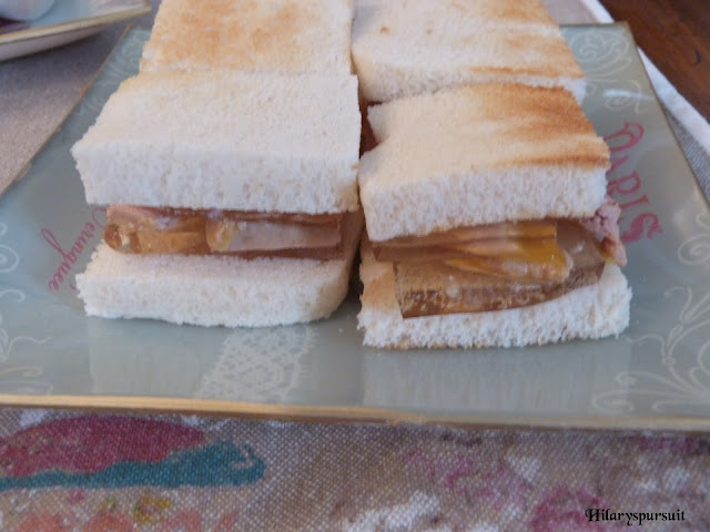 Canapés au foie gras et sa gelée de muscat