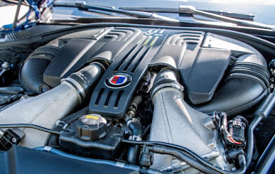 BMW Alpina B7 8 Cylinder Engine