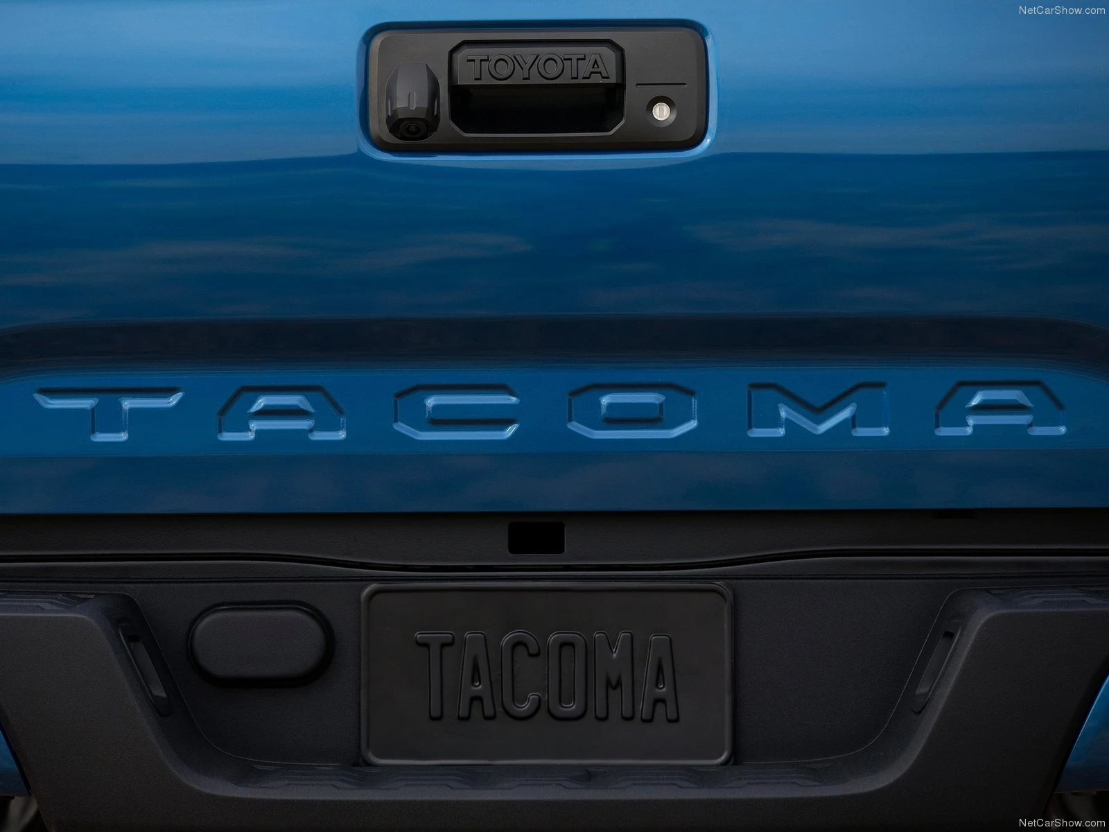 Hình ảnh xe ô tô Toyota Tacoma 2016 & nội ngoại thất