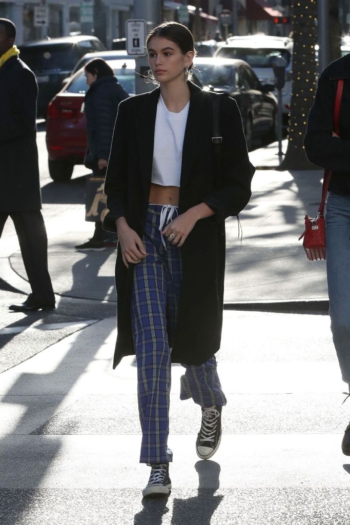 Kaia Gerber street style outfit in Beverly Hills photo