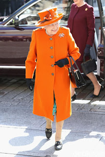  Agen Poker Terpercaya - Ratu Elizabeth II Kepincut Sepatu Rp 10 Jutaan Ini, Apa Mereknya?