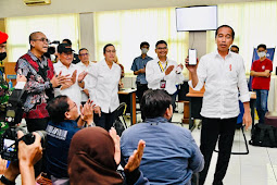 Kunjungi KPP Surakarta, Jokowi Cek Penyampaian SPT Tahun 2022 