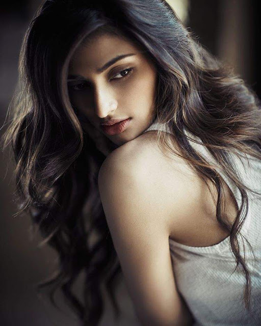 Athiya Shetty latest hd photos