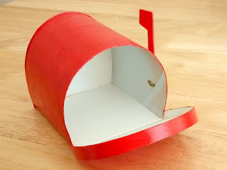 Esselle Crafts: Pringles Tube Mailbox