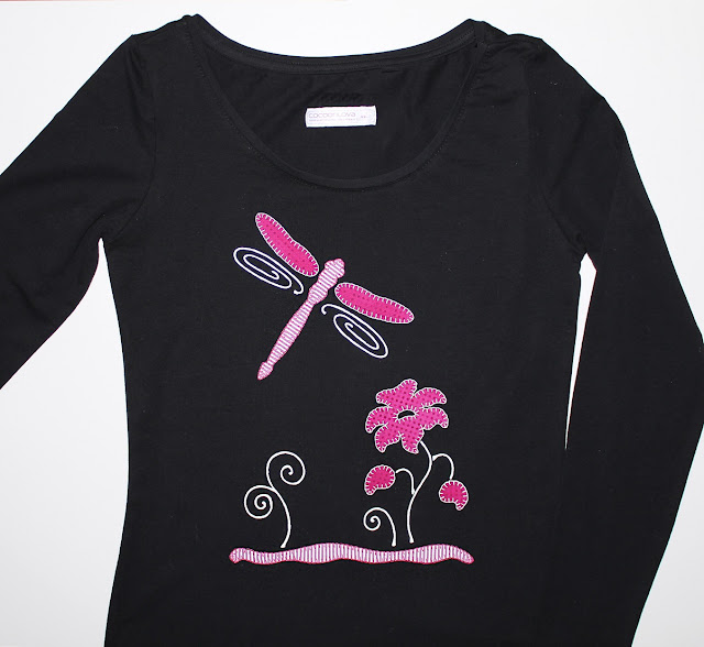 camiseta flor y libelula