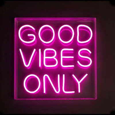 Good Vibes Only Neon Light Box