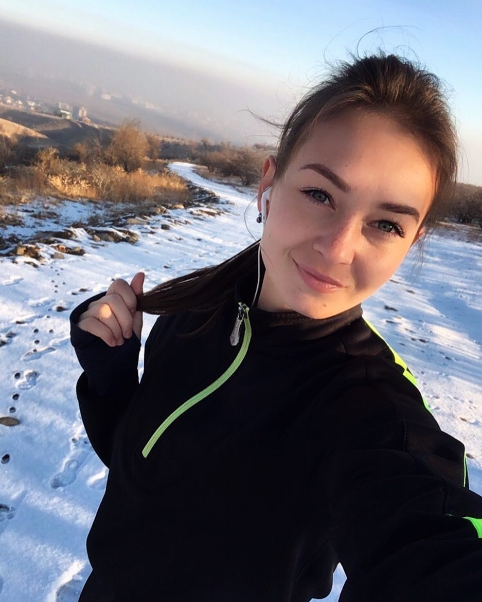 Biografi Profil Anna Bulanova - Atlet Lompat Jauh Kirgizstan