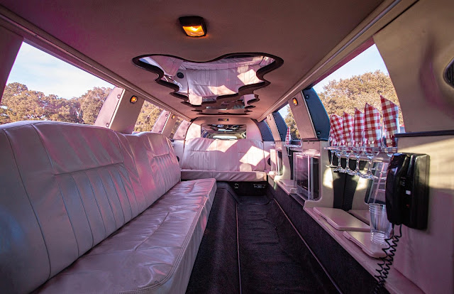 limousine service near me
