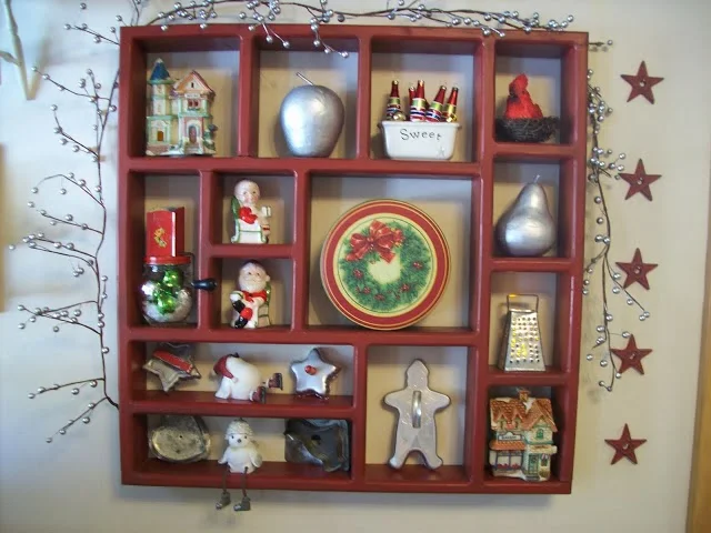 Kitchen Shadow Box www.organizedclutterqueen.blogspot.com