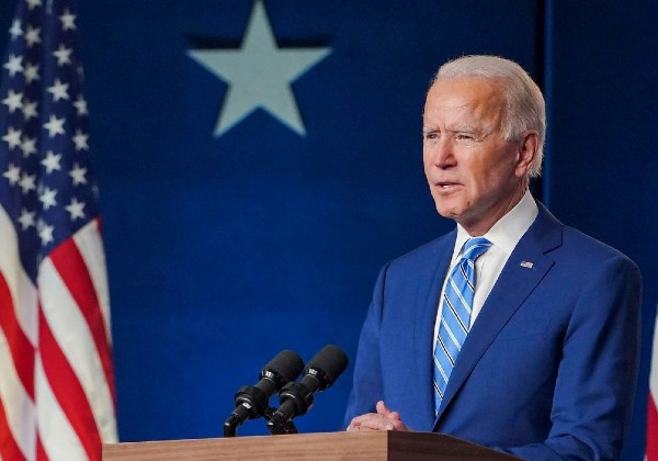 EUA: Congresso confirma vitória de Biden após plenário ser invadido por apoiadores de Trump