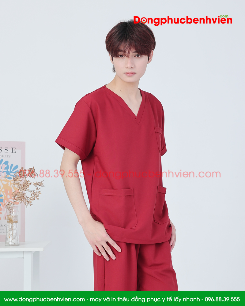 Bộ scrubs bác sĩ nam, phòng khám-bộ cổ tim kỹ thuật viên spa, thẩm mỹ viện màu đỏ cao cấp