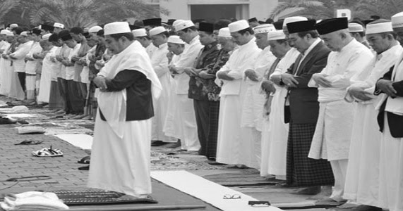 Bacaan Doa Sholat Fardhu 5 Waktu, Lengkap Arab, Latin Dan ...