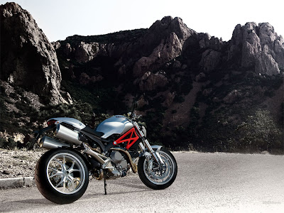 Ducati Monster 1100 pictures
