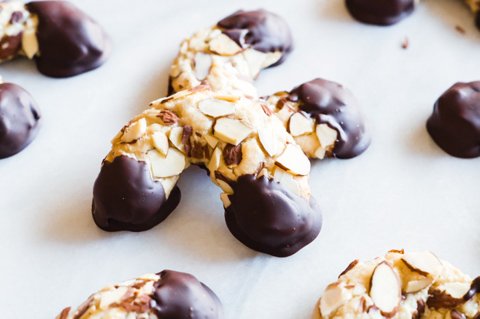 Mandelhoernchen: Chocolate-Dipped Almond Horns