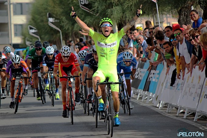 Angulo mete la quinta para el Club Ciclista Rías Baixas en Sanxenxo