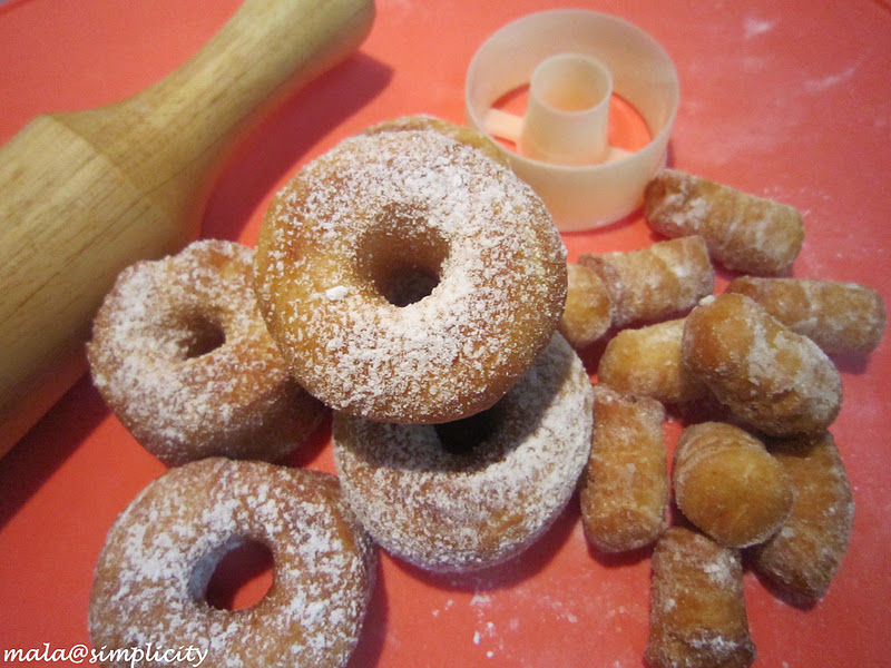 Journey to simplicity: donut lembut hasue