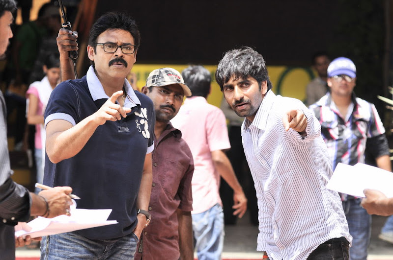 Venkatesh Trisha In Tamil Movie Bodyguard On Location Working Stills Photos film pics