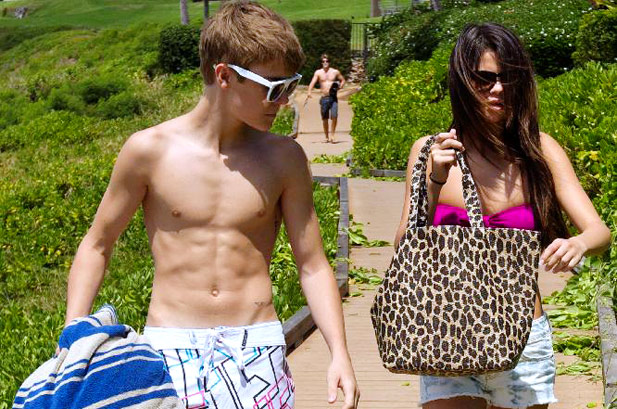 selena gomez justin bieber beach. selena gomez and justin bieber