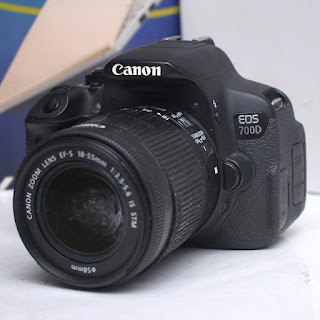 Jual Kamera Canon 700D TouchScreen Lensa STM Fullset