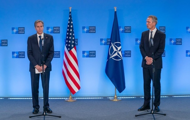 У НАТО закликали Росію негайно зупинити ескалацію на Донбасі