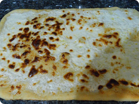 focaccia con il formaggio semplice