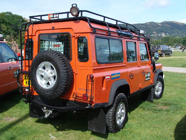 2015 Land Rover Defender 110 Adventure Specs, Features, Performance Review