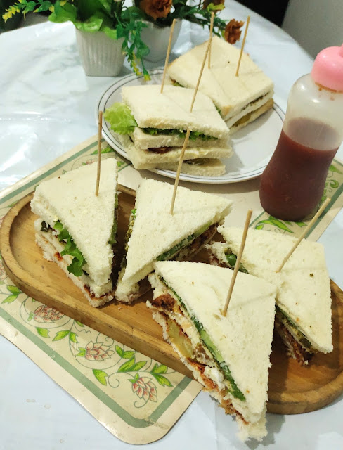 vegeterian club sandwich