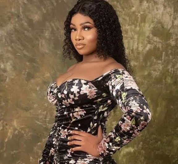 The Sky’s Big Enough For Everyone – Tacha Replies A Fan Who Compared Her To Laycon