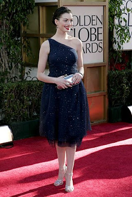 anne hathaway dress