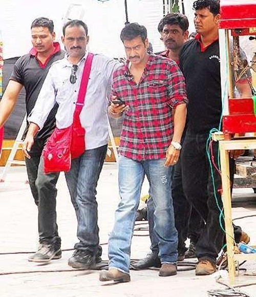 Ajay Devgan Singham Movie Wallpapers | Singham Film 2011 : Singam Kajal Aggarwal Latest Wallpapers