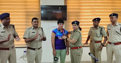 *Police employee's daughter won silver medal in Junior Asian Championship*