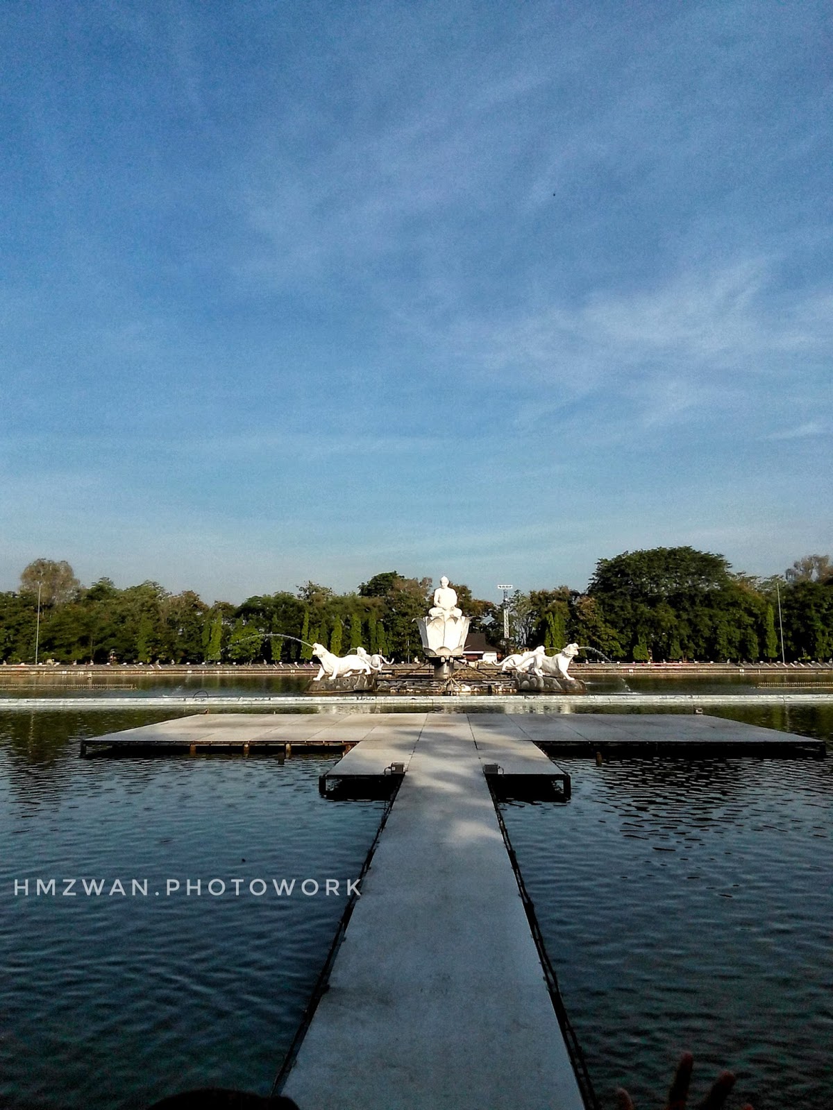 HM Zwan Purwakarta Jalan Sore Ke Taman Air Mancur Sri Baduga Situ