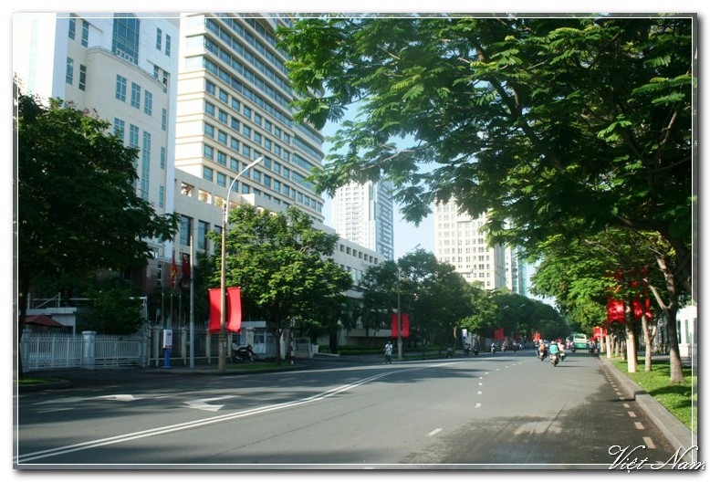 images906270_Duong_pho_30420121[7]