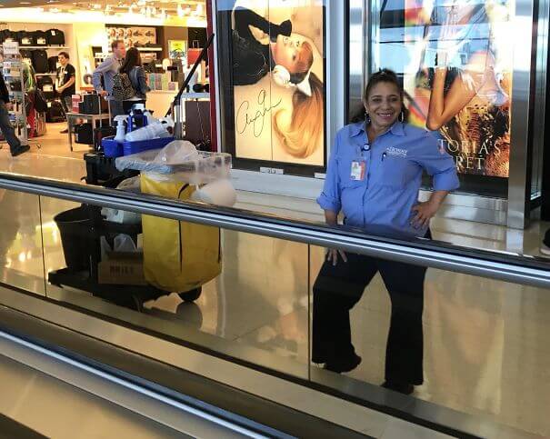 20 Times People In Airports Had To Look Twice To Realize What's Happening