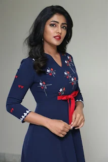 Actress Eesha Rebba Stills at Ragala 24 Gantallo Interview