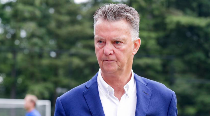 Netherlands reappoint Louis van Gaal as manager until 2022