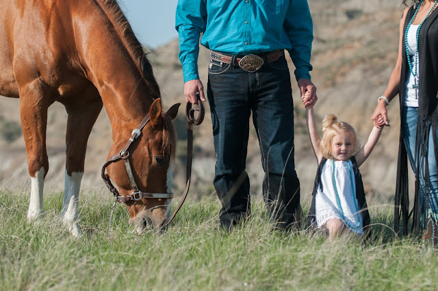 E-session, Montana, Whitney Bird Photography, Cowgirl, Horse