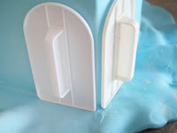 how to sharpen edges on fondant cake