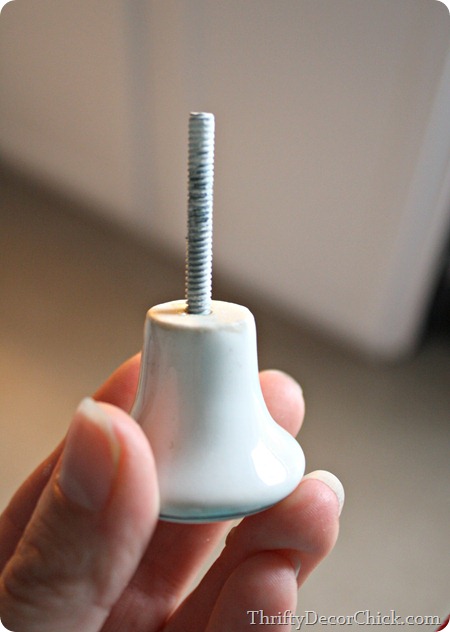 using knobs in the wall